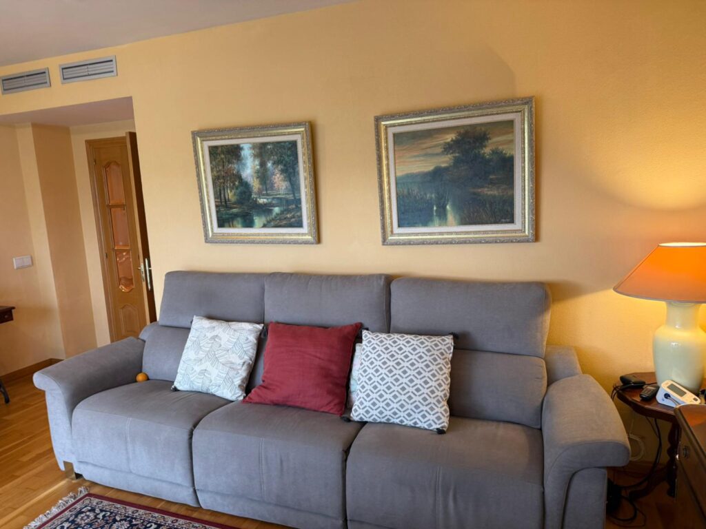 WhatsApp Image 2025-10-29 at 16.07.38