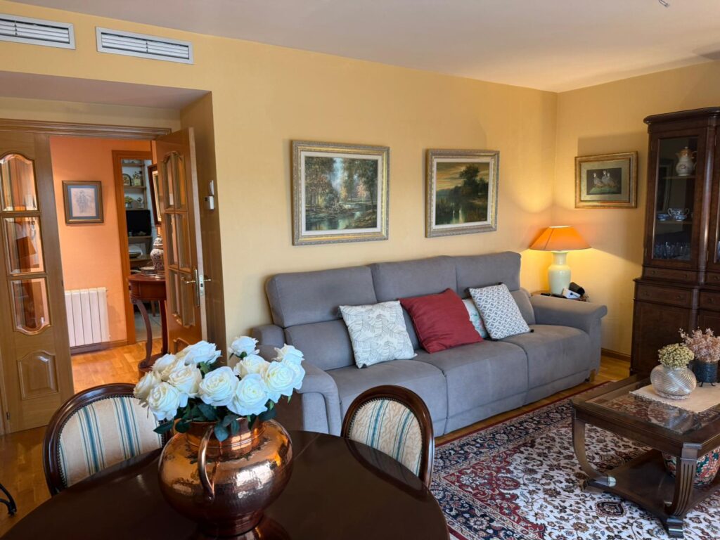 WhatsApp Image 2025-10-29 at 16.07.38 (2)